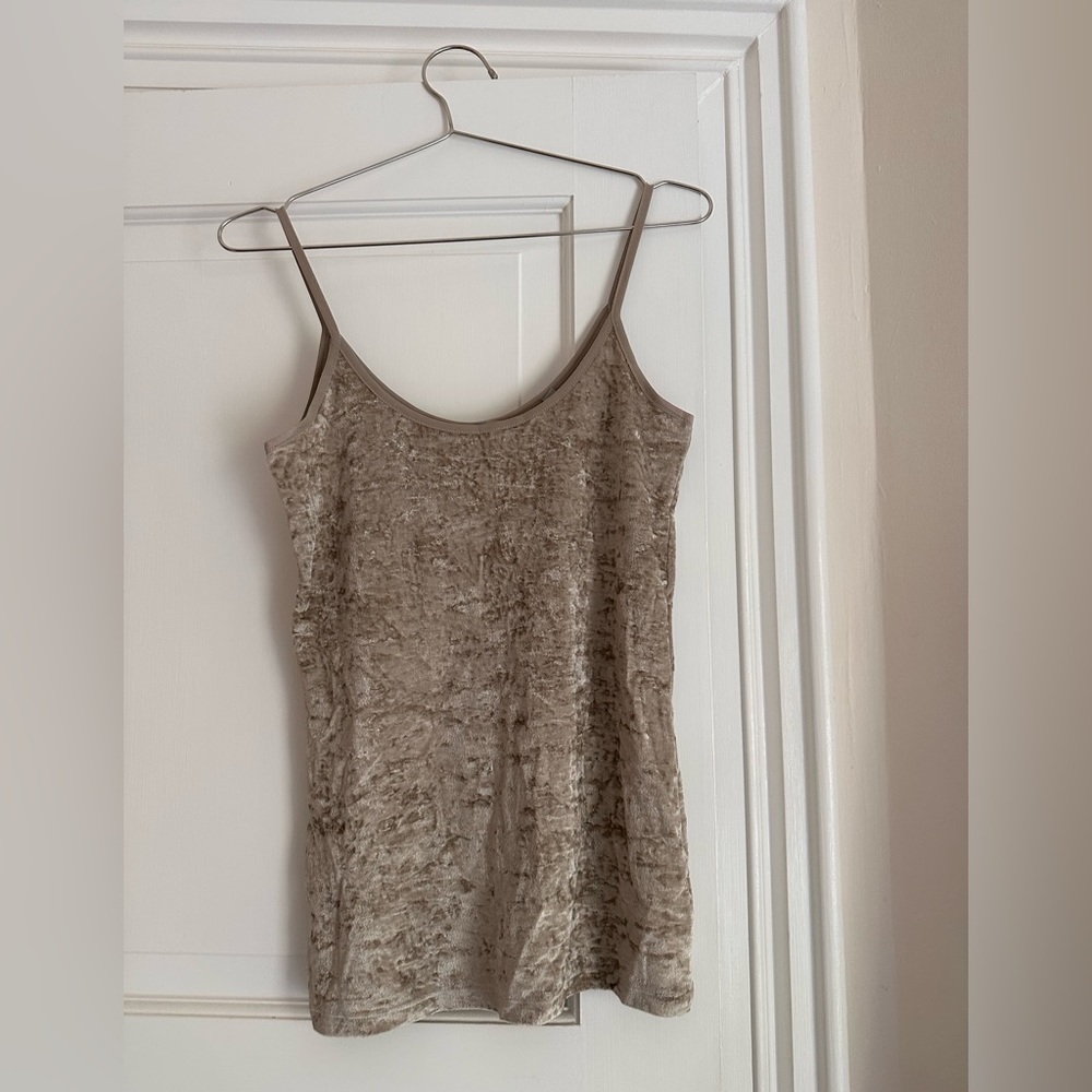 Vince small gold velvet tank top Small